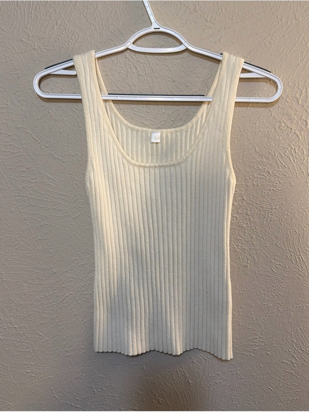 Ribbed Scoop Neck Tank Top - Cream